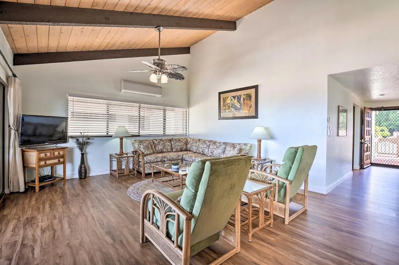 Kailua-Kona Condo With Resort Amenities Access!